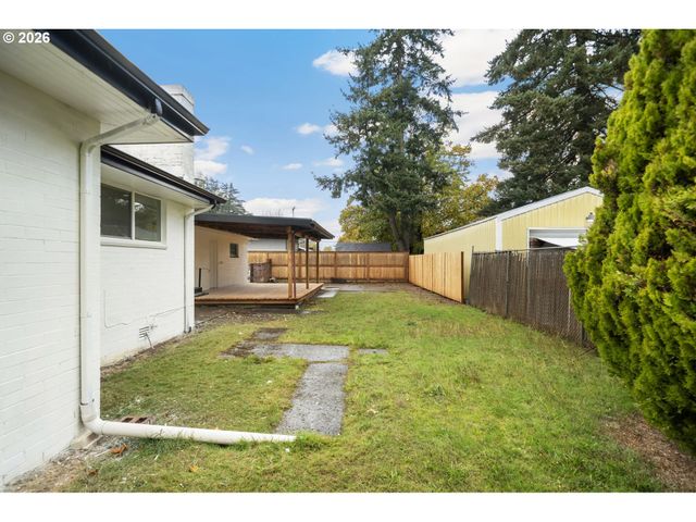 13949 Ne SAN RAFAEL St, Portland, OR 97230