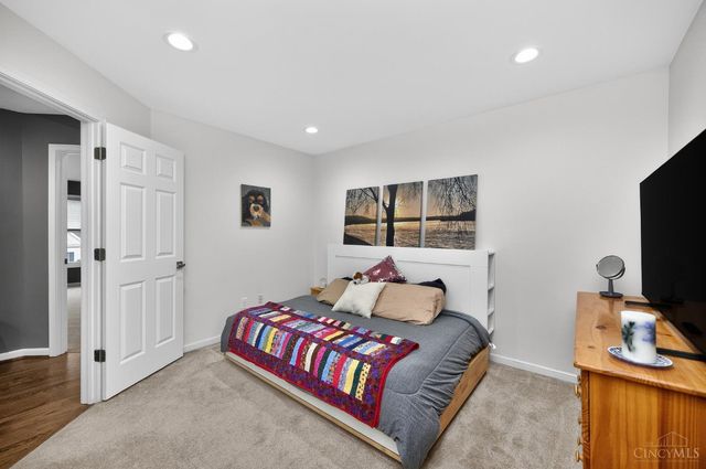 9607 Old Village Drive, Loveland, OH 45140