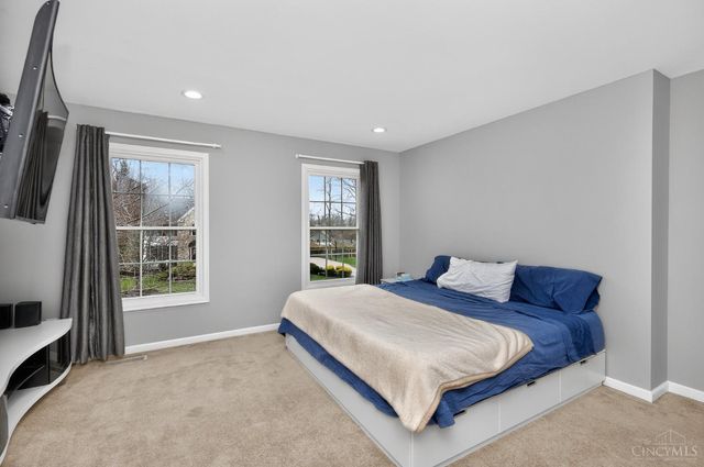 9607 Old Village Drive, Loveland, OH 45140