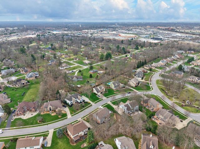 9607 Old Village Drive, Loveland, OH 45140