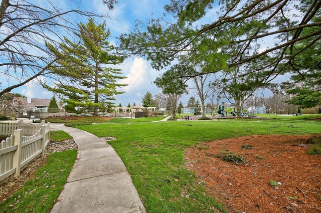 9607 Old Village Drive, Loveland, OH 45140