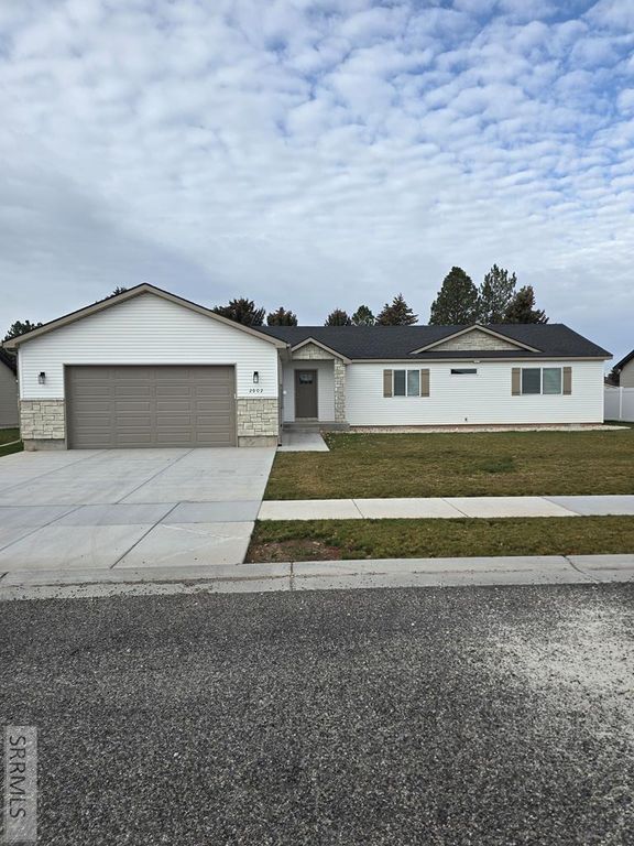 2602 Baylor Drive, Ammon, ID 83406