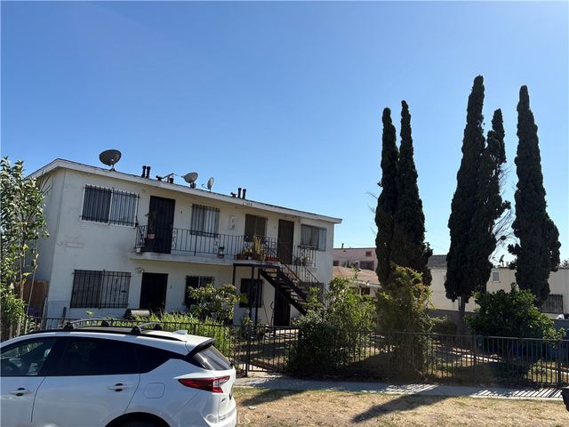 1354 E Wesley, Long Beach, CA 90806
