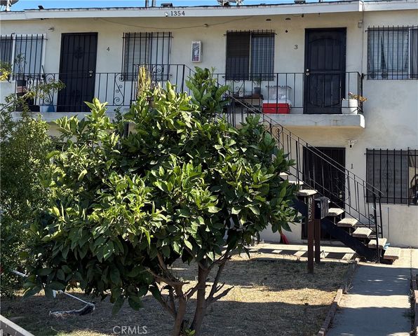 1354 E Wesley, Long Beach, CA 90806