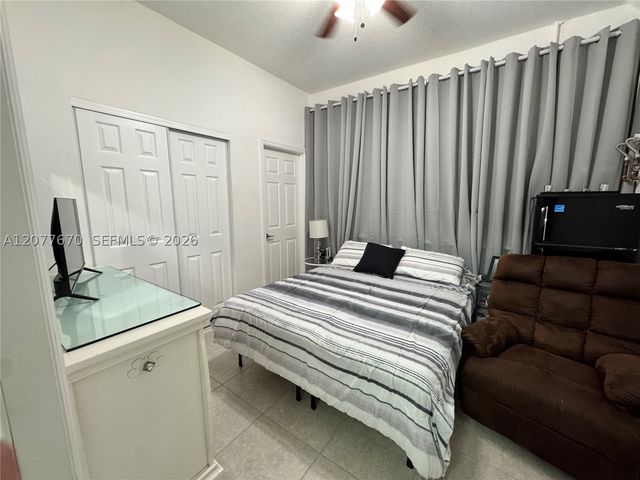23461 SW 129th Pl, Homestead, FL 33032