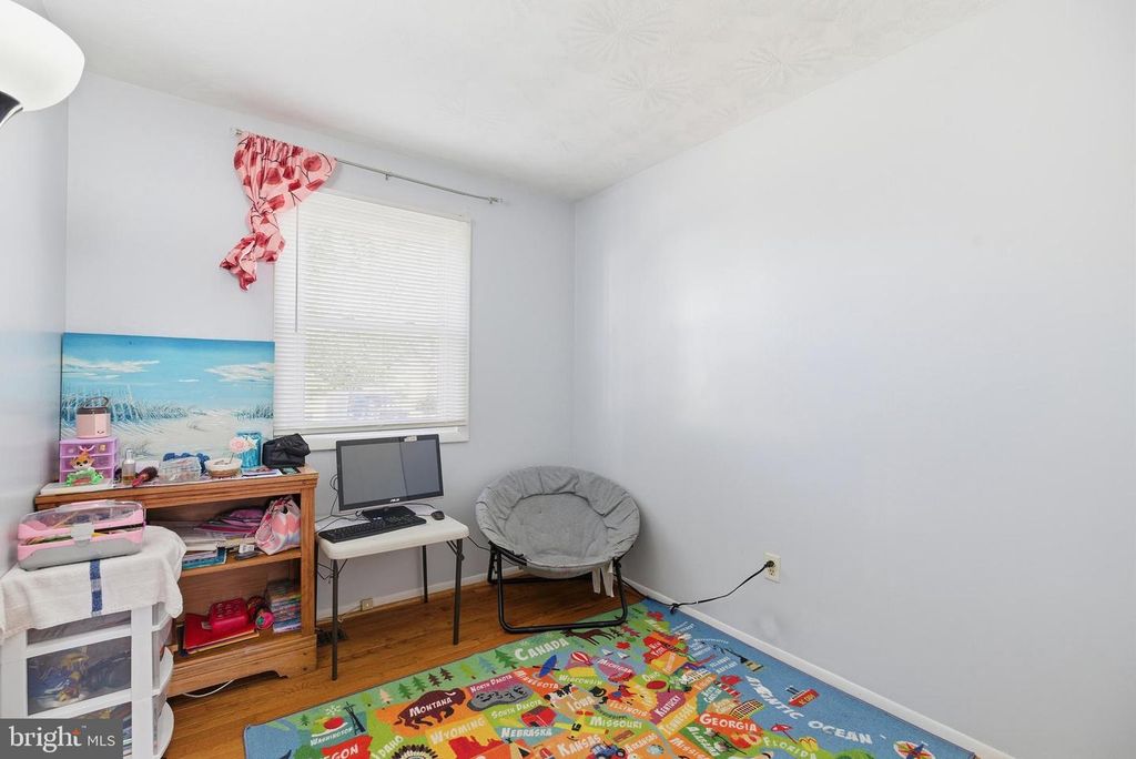 Image 12 of property listing at 530 DELMAR AVE, Glen Burnie, MD 21061