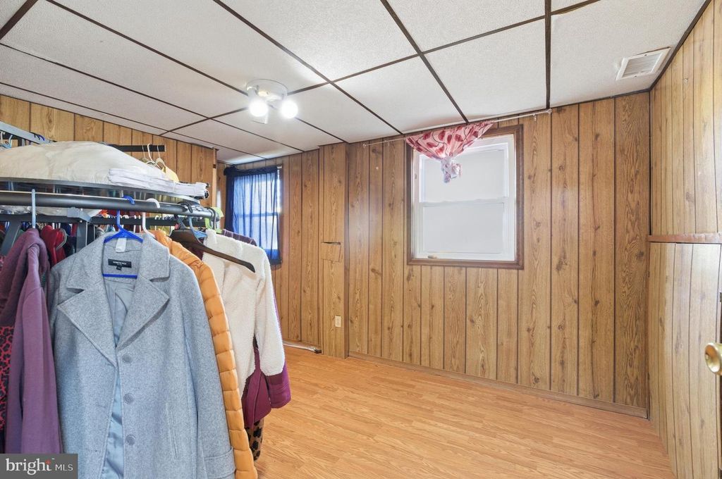 Image 19 of property listing at 530 DELMAR AVE, Glen Burnie, MD 21061