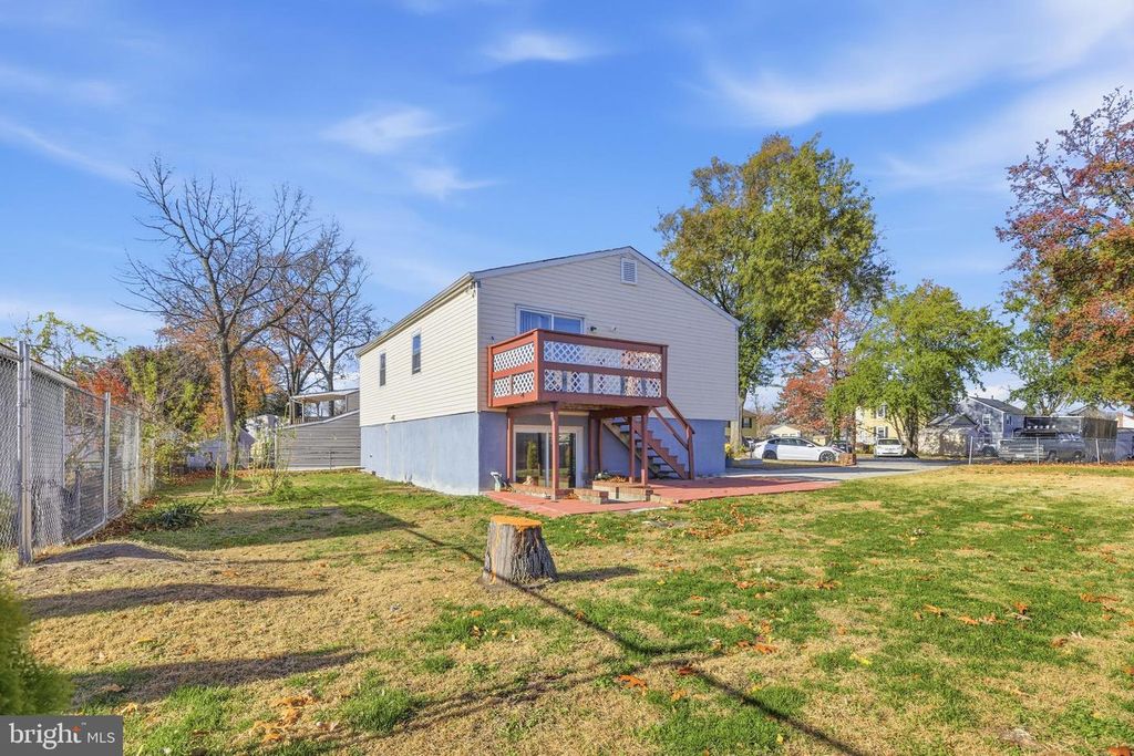 Image 25 of property listing at 530 DELMAR AVE, Glen Burnie, MD 21061