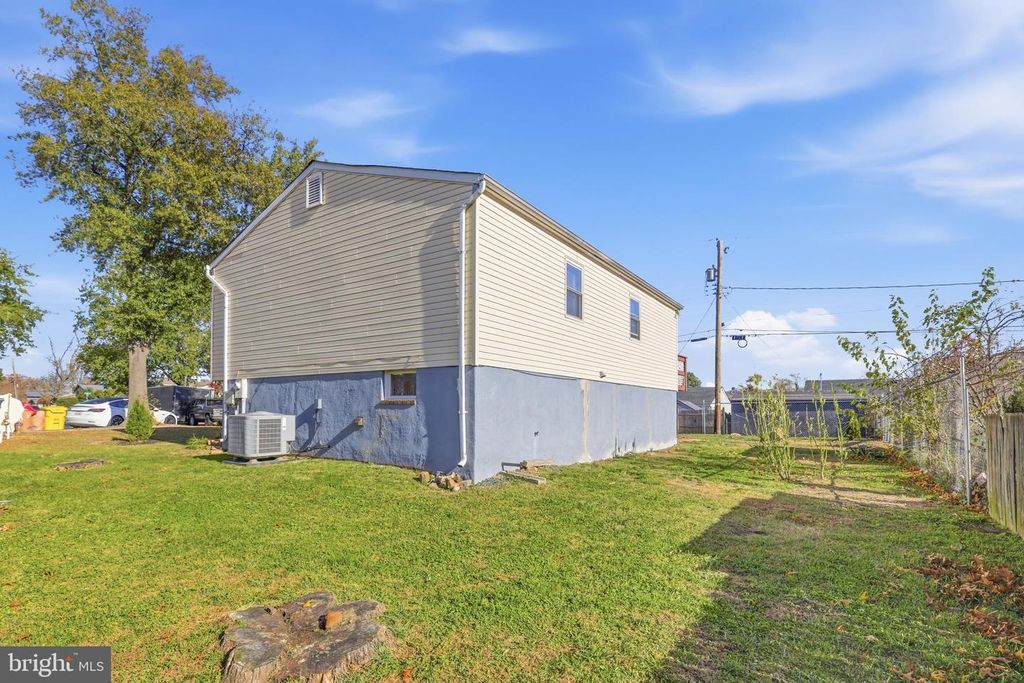 Image 26 of property listing at 530 DELMAR AVE, Glen Burnie, MD 21061