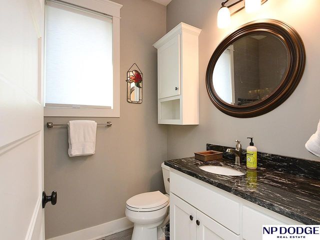 8220 N 123 Street, Omaha, NE 68142