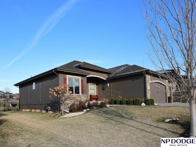 8220 N 123 Street, Omaha, NE 68142