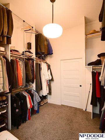 8220 N 123 Street, Omaha, NE 68142