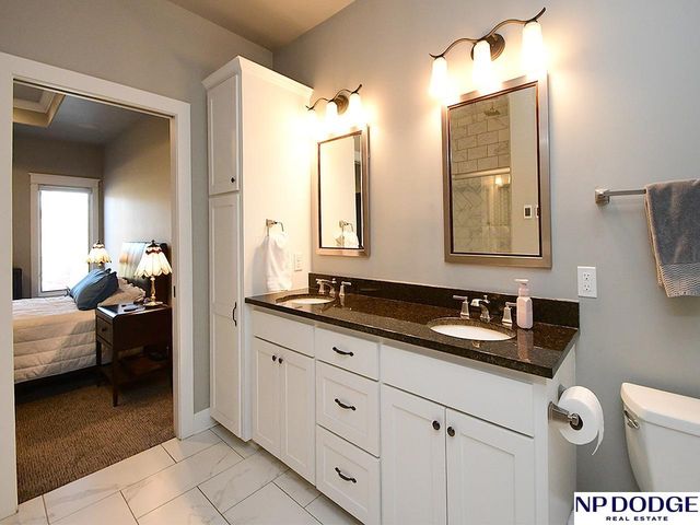 8220 N 123 Street, Omaha, NE 68142