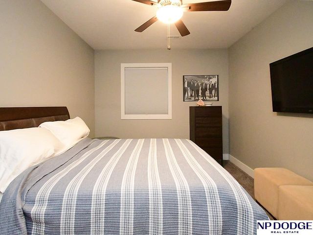 8220 N 123 Street, Omaha, NE 68142