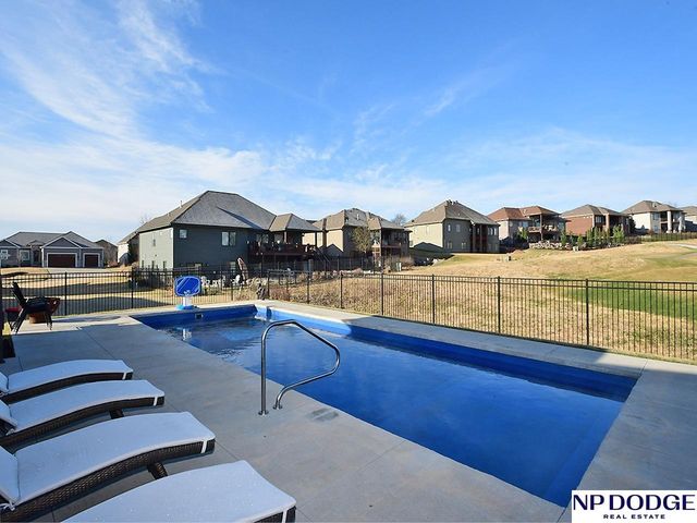 8220 N 123 Street, Omaha, NE 68142