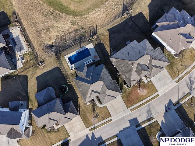 8220 N 123 Street, Omaha, NE 68142