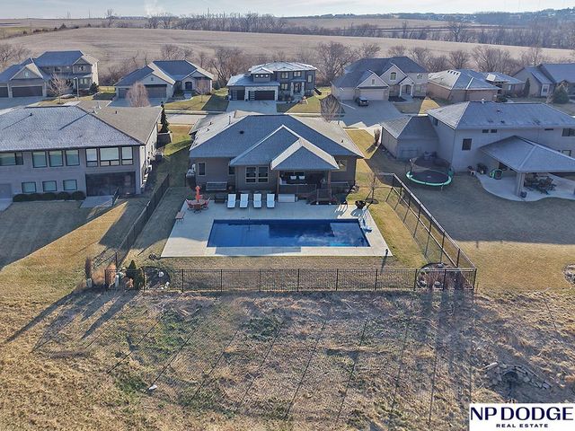 8220 N 123 Street, Omaha, NE 68142