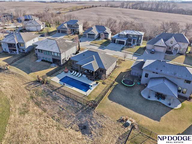 8220 N 123 Street, Omaha, NE 68142