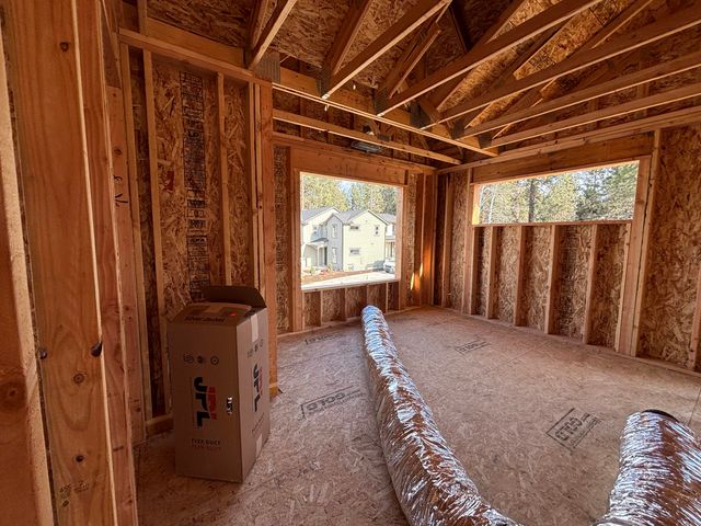 61434 SE Daybreak Court 13, Bend, OR 97702