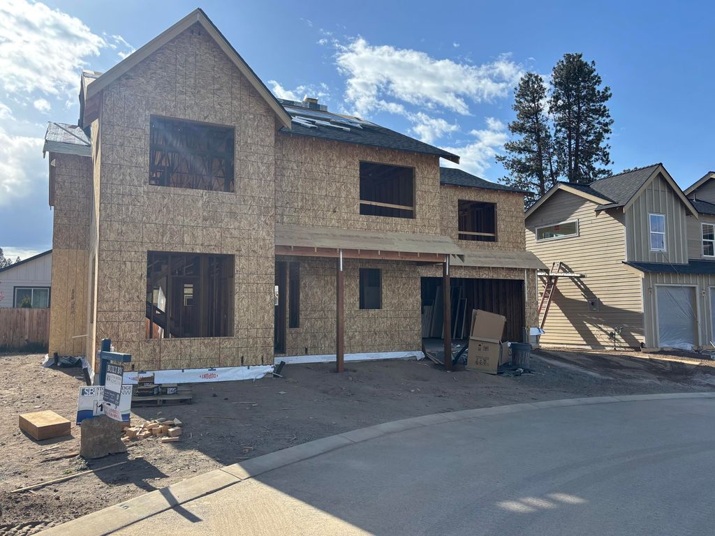 61434 SE Daybreak Court 13, Bend, OR 97702