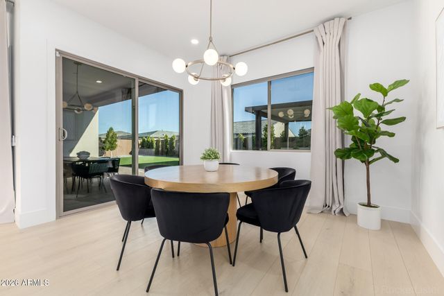 4423 W PARK VIEW Lane, Glendale, AZ 85310