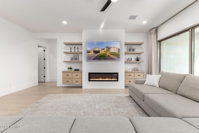 4423 W PARK VIEW Lane, Glendale, AZ 85310