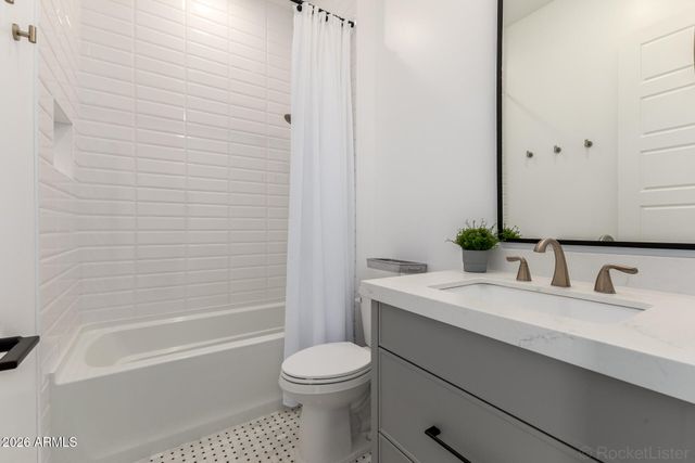 4423 W PARK VIEW Lane, Glendale, AZ 85310