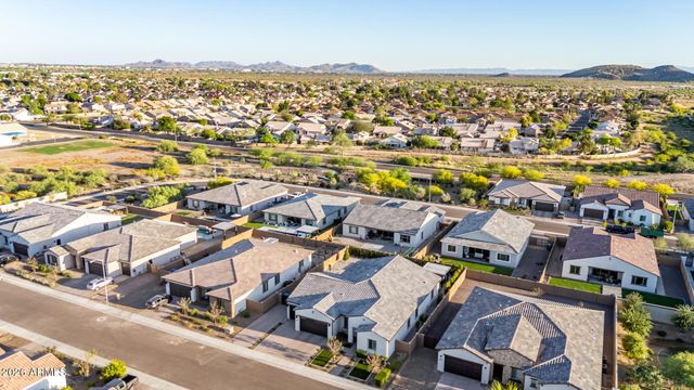 4423 W PARK VIEW Lane, Glendale, AZ 85310