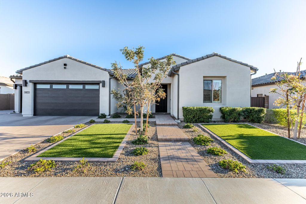 4423 W PARK VIEW Lane, Glendale, AZ 85310 — photo 2