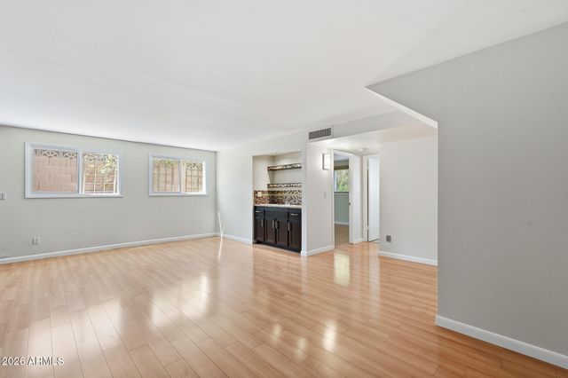232 E ELLIS Drive, Tempe, AZ 85282