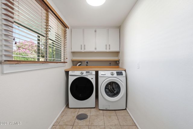 232 E ELLIS Drive, Tempe, AZ 85282