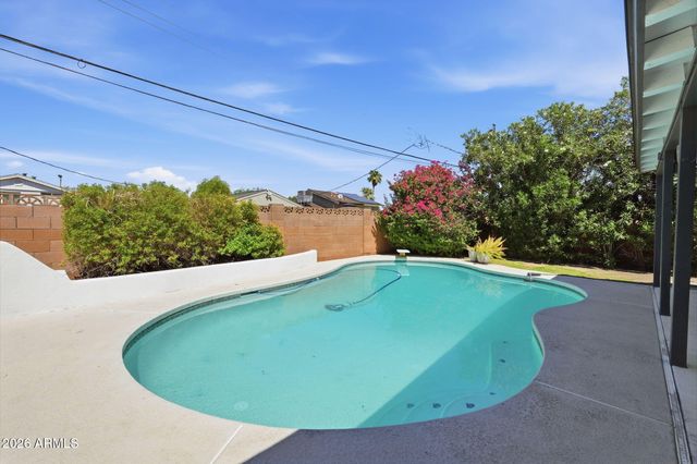 232 E ELLIS Drive, Tempe, AZ 85282