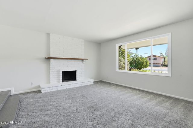 232 E ELLIS Drive, Tempe, AZ 85282