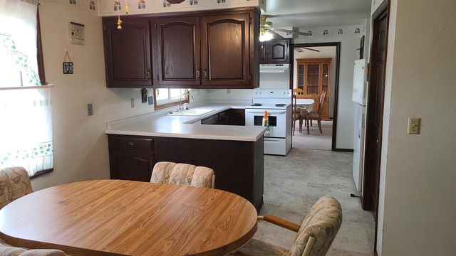 3642 GLENBROOKE LANE, Green Bay, WI 54301