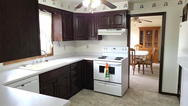 3642 GLENBROOKE LANE, Green Bay, WI 54301