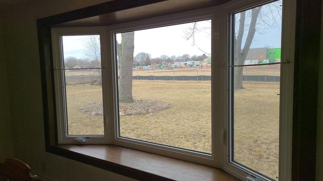 3642 GLENBROOKE LANE, Green Bay, WI 54301