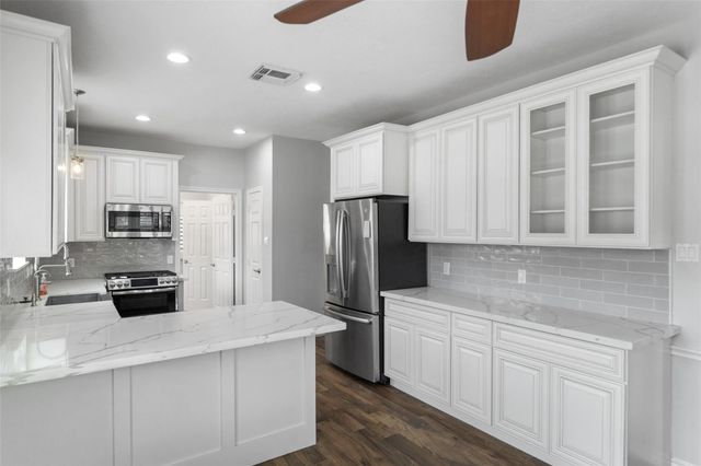 1116 River Court, League City, TX 77573