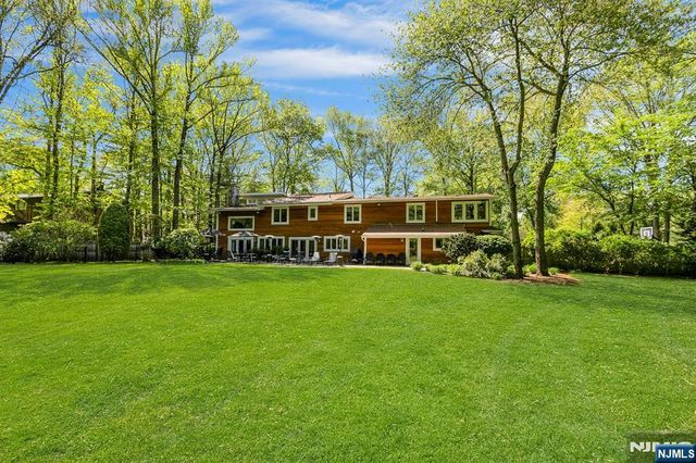 100 Dyer Court, Norwood, NJ 07648