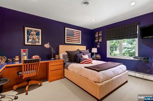100 Dyer Court, Norwood, NJ 07648