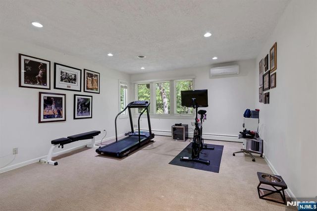 100 Dyer Court, Norwood, NJ 07648