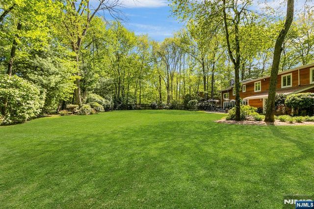100 Dyer Court, Norwood, NJ 07648