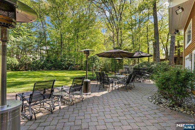100 Dyer Court, Norwood, NJ 07648