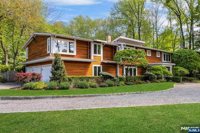 100 Dyer Court, Norwood, NJ 07648