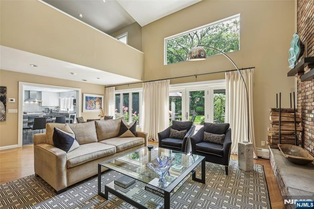 100 Dyer Court, Norwood, NJ 07648
