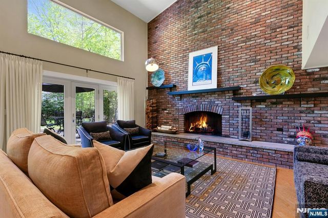 100 Dyer Court, Norwood, NJ 07648