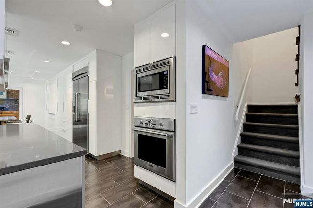 100 Dyer Court, Norwood, NJ 07648