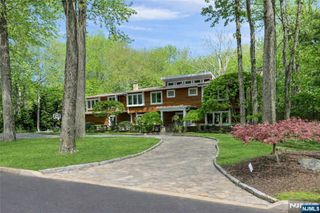 100 Dyer Court, Norwood, NJ 07648