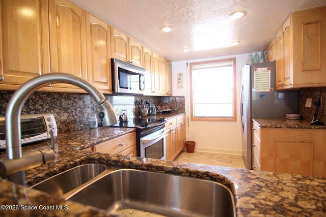 1095 N Highway A1a 605, Indialantic, FL 32903