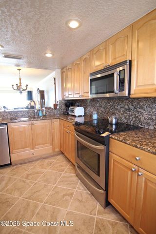 1095 N Highway A1a 605, Indialantic, FL 32903