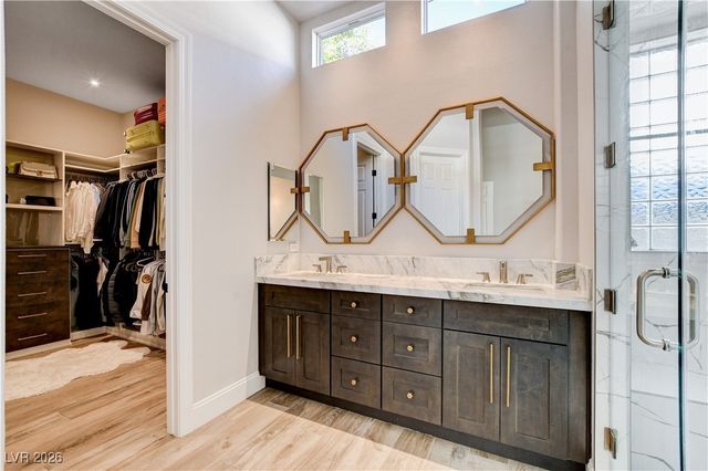 812 Sir James Bridge Way, Las Vegas, NV 89145